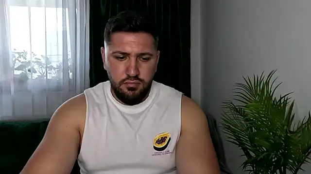 Snapshot of Gold_Alpha_Boy chatting on 05-11-26, 02:56 Gold Alpha Boy online show from 05-11-26, 02:56