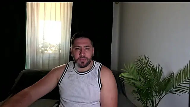 Snapshot of Gold_Alpha_Boy chatting on 06-09-26, 03:18 Gold Alpha Boy online show from 06-09-26, 03:18