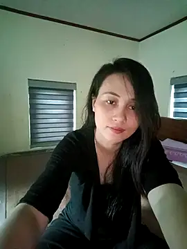 Snapshot of Jun-Mzzz chatting on 09-25-25, 05:44 Jun-Mzzz online show from 09-25-25, 05:44