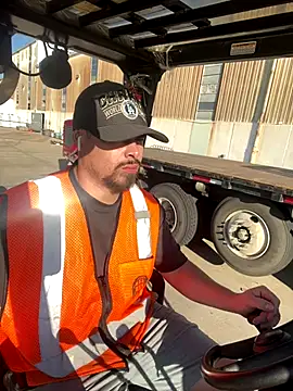 PuttieIn online show from 09-26-25, 01:59