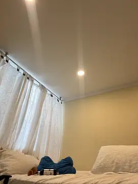 Im shopia online show from 10-23-25, 04:17