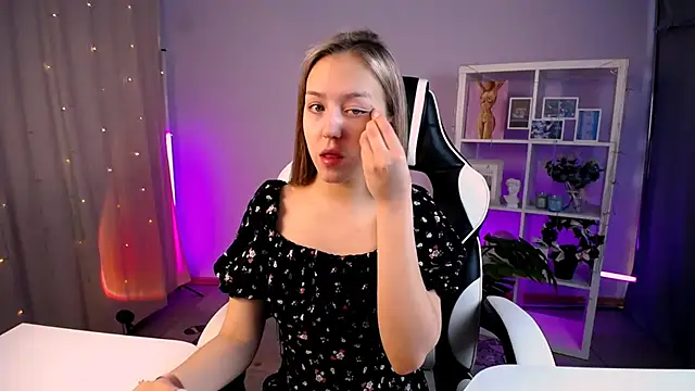 CindySparkl online show from 02-28-26, 03:18