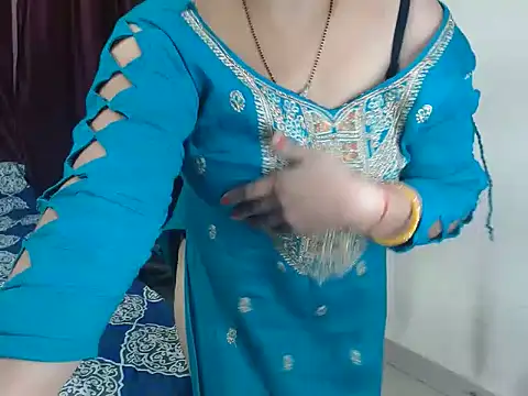 Snapshot of Hot_anika_ chatting on 06-14-26, 02:30 Hot anika online show from 06-14-26, 02:30