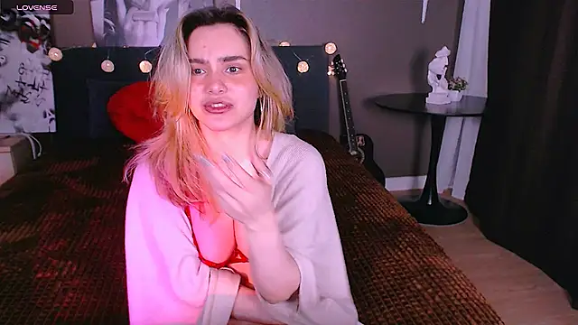 Chloe Ravens online show from 09-11-25, 08:20