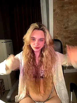 Chloe Ravens online show from 10-07-25, 08:06