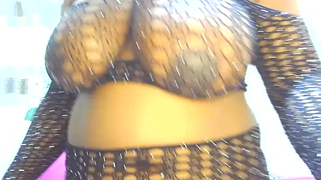 Snapshot of Black-Barbiexxc chatting on 10-21-25, 10:27 Black-Barbiexxc online show from 10-21-25, 10:27