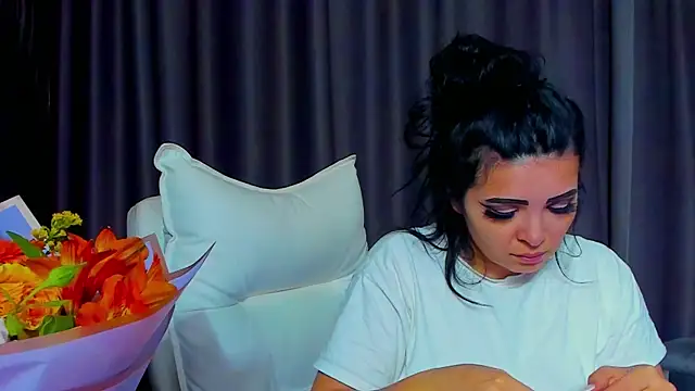 Snapshot of DevashaQueenX chatting on 10-28-25, 07:34 DevashaQueenX online show from 10-28-25, 07:34