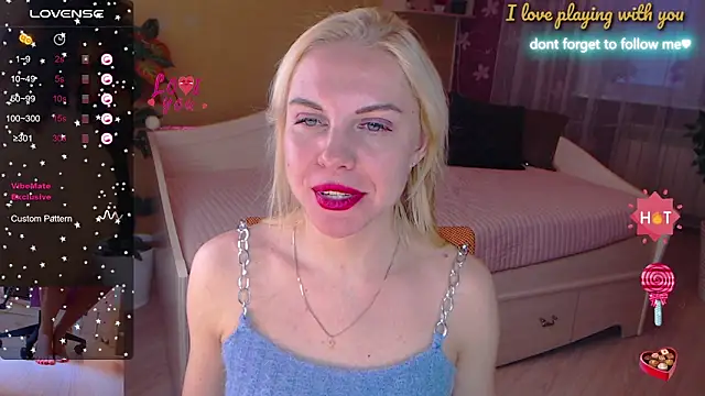 LiSinDoll online show from 10-15-25, 01:28