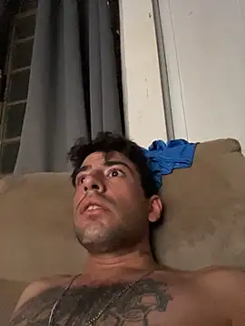 Snapshot of Dudupintudoo chatting on 11-28-25, 04:04 Dudupintudoo online show from 11-28-25, 04:04