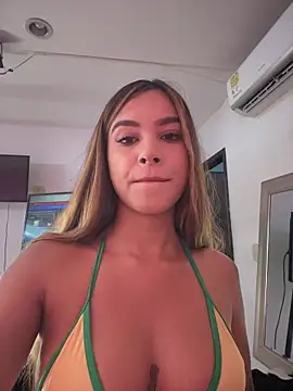 Natalia vidal online show from 10-30-25, 01:56