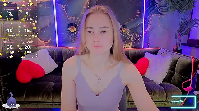 Snapshot of Sun_Kitty_ chatting on 09-23-25, 06:38 Sun Kitty online show from 09-23-25, 06:38