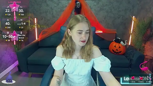 Snapshot of Sun_Kitty_ chatting on 10-24-25, 07:05 Sun Kitty online show from 10-24-25, 07:05