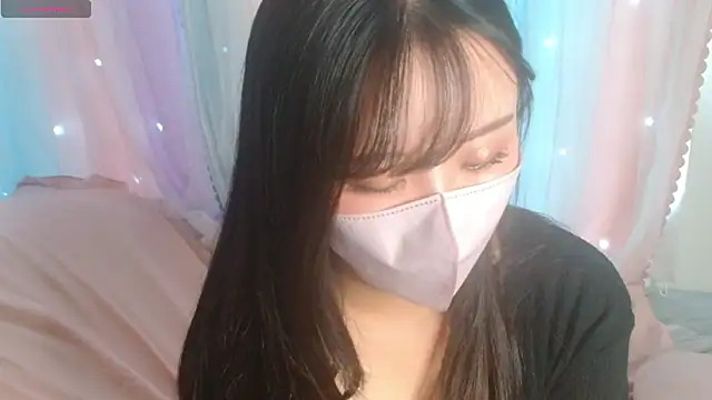 Snapshot of YUMI_T chatting on 11-02-25, 03:42 YUMI T online show from 11-02-25, 03:42