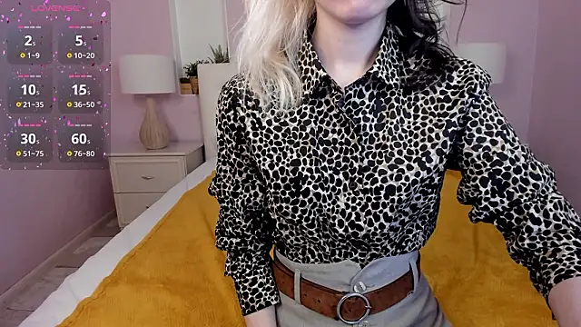 girl next doorr online show from 03-13-26, 01:18