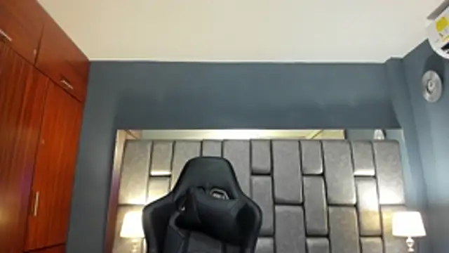 Cata Joness online show from 10-29-25, 10:28