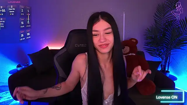 FataleNellie online show from 12-19-25, 10:17