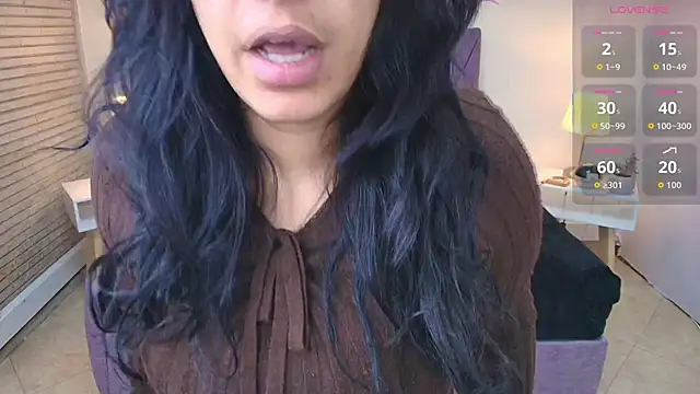 Lia Blake  online show from 11-16-25, 12:33