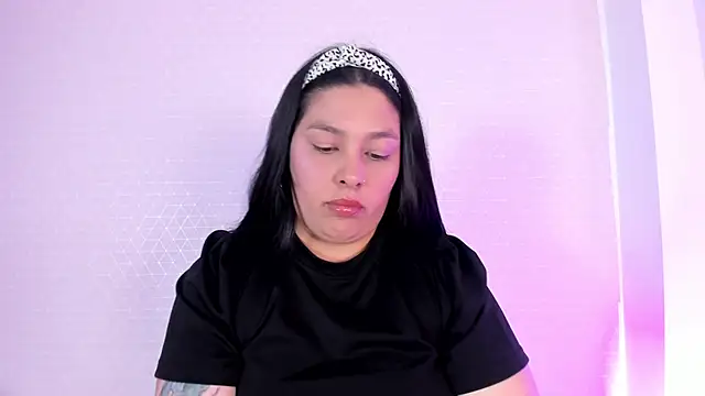 Snapshot of missweetpeach chatting on 12-02-25, 08:37 missweetpeach online show from 12-02-25, 08:37