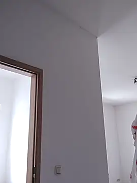 Snapshot of VikaKing chatting on 10-04-25, 09:29 VikaKing online show from 10-04-25, 09:29