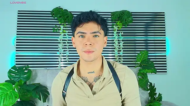 CamiiGuzmanX online show from 04-28-26, 09:09