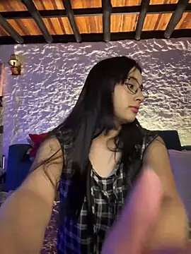 Snapshot of kaori_77 chatting on 02-20-26, 03:58 kaori 77 online show from 02-20-26, 03:58