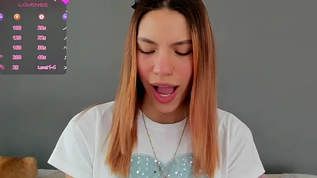 Snapshot of AntonellaaRossii chatting on 10-02-25, 01:18 AntonellaaRossii online show from 10-02-25, 01:18