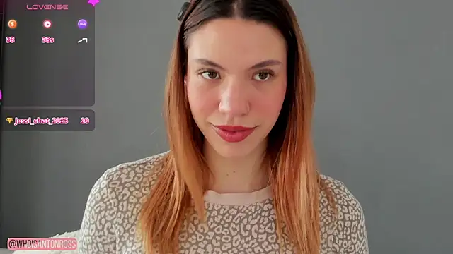 Snapshot of AntonellaaRossii chatting on 10-17-25, 02:08 AntonellaaRossii online show from 10-17-25, 02:08