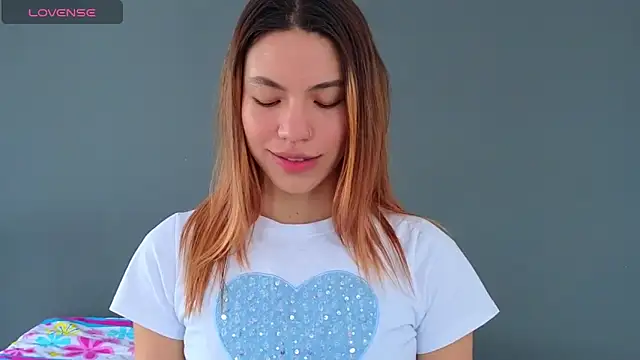 Snapshot of AntonellaaRossii chatting on 11-14-25, 02:27 AntonellaaRossii online show from 11-14-25, 02:27