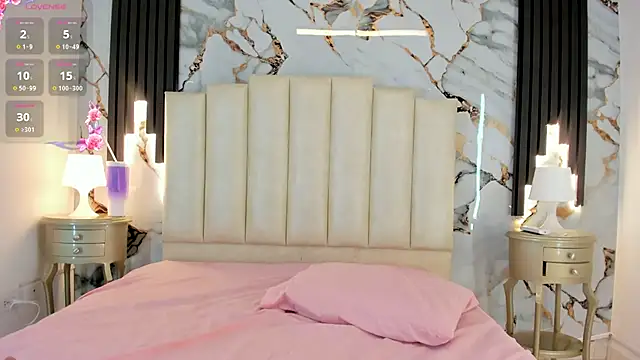 Snapshot of larakrouf chatting on 10-25-25, 07:41 larakrouf online show from 10-25-25, 07:41