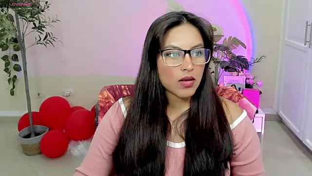 Cameroon-Diaz online show from 02-27-26, 01:55