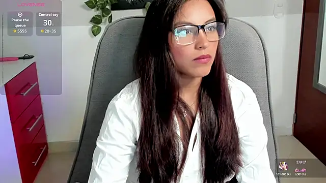 Cameroon-Diaz online show from 04-09-26, 01:49