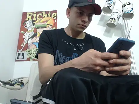 Thomasjons  online show from 11-09-25, 02:43