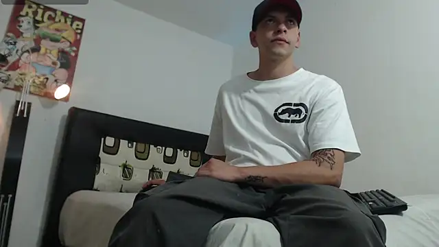 Snapshot of Thomasjons_ chatting on 05-31-26, 04:53 Thomasjons online show from 05-31-26, 04:53