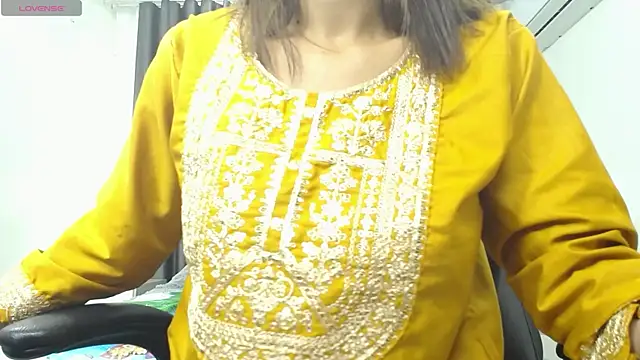 Snapshot of kairadayamai chatting on 05-07-26, 11:48 kairadayamai online show from 05-07-26, 11:48