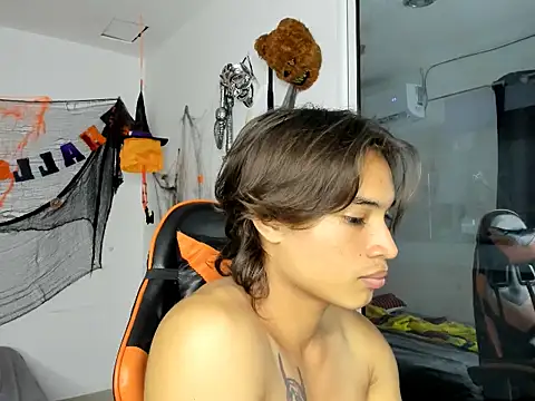 Snapshot of kenshi_roa chatting on 10-30-25, 05:57 kenshi roa online show from 10-30-25, 05:57