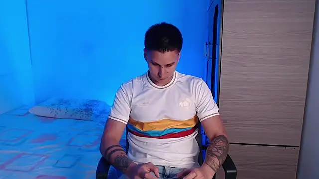 valentinosex1 online show from 10-08-25, 09:45