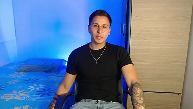 valentinosex1 online show from 11-13-25, 07:13