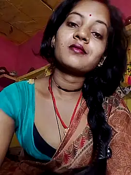Snapshot of Hot_bbbb chatting on 04-08-26, 08:53 Hot bbbb online show from 04-08-26, 08:53