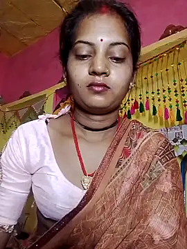 Snapshot of Hot_bbbb chatting on 04-13-26, 10:48 Hot bbbb online show from 04-13-26, 10:48