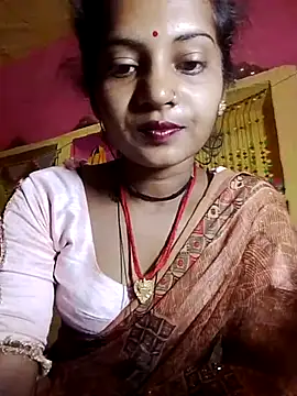 Snapshot of Hot_bbbb chatting on 04-15-26, 09:59 Hot bbbb online show from 04-15-26, 09:59