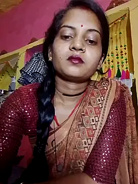 Snapshot of Hot_bbbb chatting on 04-25-26, 03:53 Hot bbbb online show from 04-25-26, 03:53