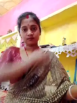 Snapshot of Hot_bbbb chatting on 05-30-26, 05:04 Hot bbbb online show from 05-30-26, 05:04