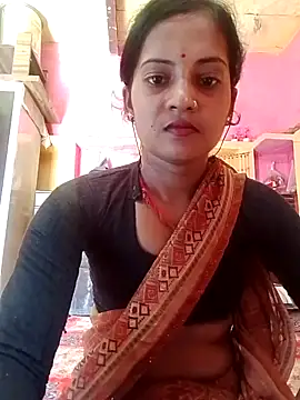 Snapshot of Hot_bbbb chatting on 05-31-26, 06:53 Hot bbbb online show from 05-31-26, 06:53