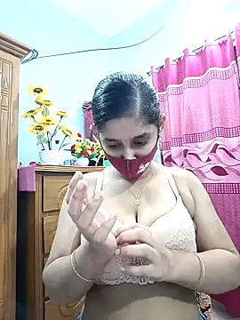 Cute Faria online show from 11-30-25, 02:54