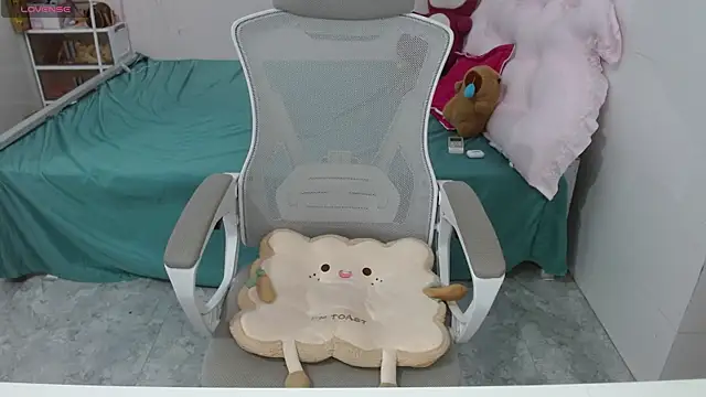 Snapshot of Alina_MissAsian chatting on 09-13-25, 04:29 Alina MissAsian online show from 09-13-25, 04:29