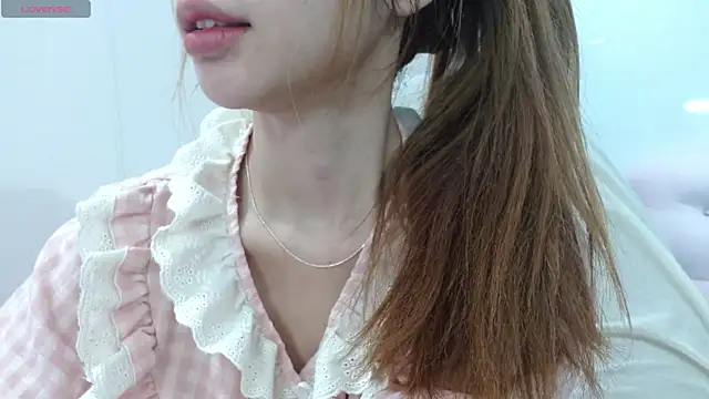 Snapshot of Alina_MissAsian chatting on 10-30-25, 08:38 Alina MissAsian online show from 10-30-25, 08:38