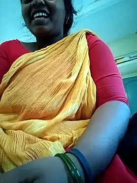 Snapshot of Hot_crety chatting on 10-09-25, 04:10 Hot crety online show from 10-09-25, 04:10