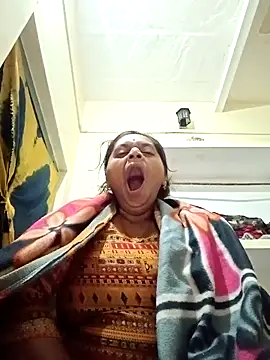 Hot crety online show from 11-28-25, 01:30