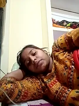 Hot crety online show from 12-04-25, 07:28