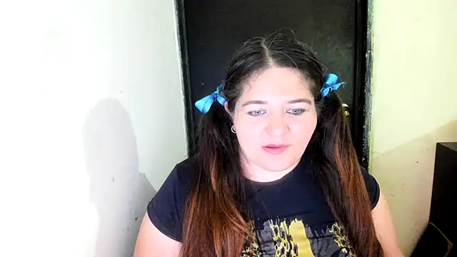 Daphne girlsex online show from 03-06-26, 05:15